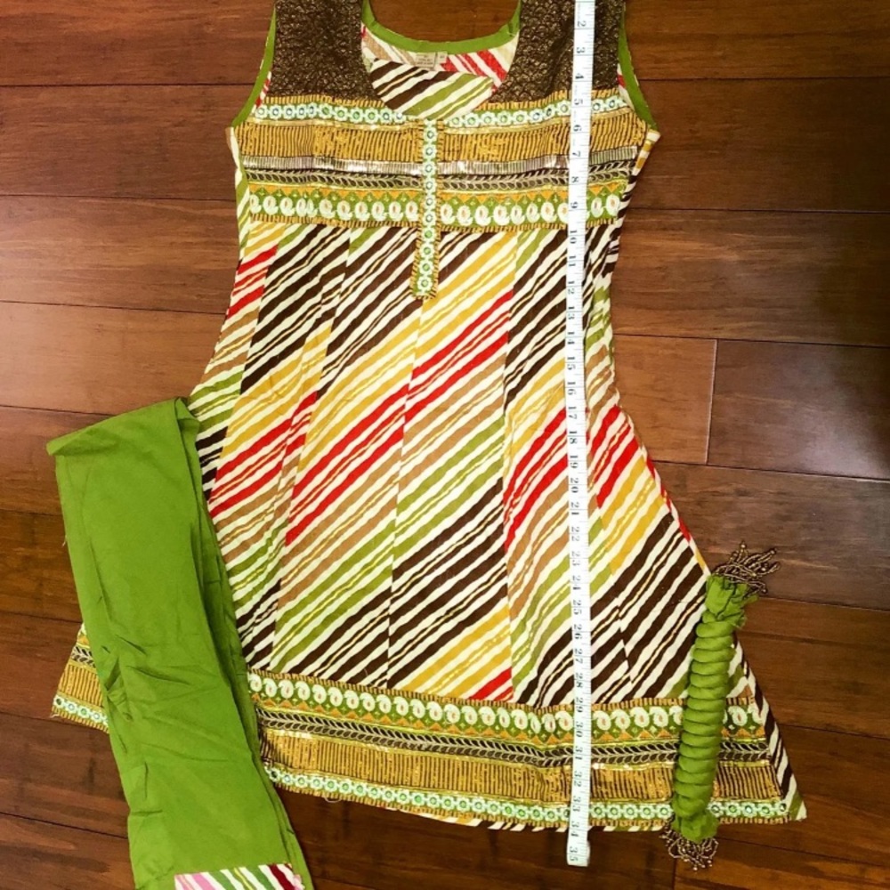 NWT beautiful Green salwar kameez medium